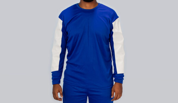 BLUSÃO EM MALHA HELANCA COM SINTETICOS NOS BRAÇOS