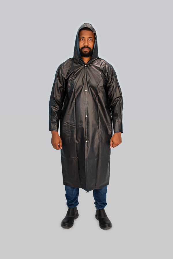 CAPA P/CHUVA PVC C/ FORRO PRETA.